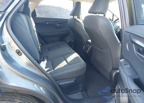 2021 Lexus Nx 300 z USA, uszkodzony, nr VIN JTJDARBZ9M2194808